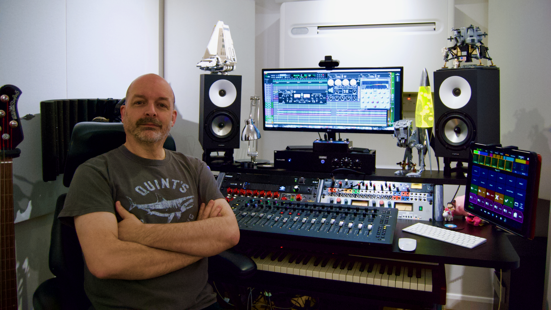 "The combination of FlexBase25 with One18s gives me greater clarity and headroom in the main monitors, and better controlled bass." - Richard Liggins